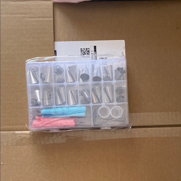 Clear Storage Box with Silver and Pink Accessories - Picture 3 of 3